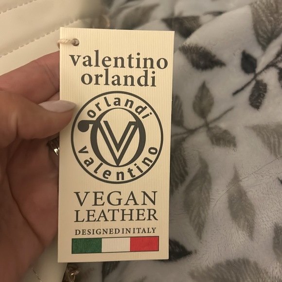 valentino orlandi Crossbody Winter White Purse! - Picture 7 of 14